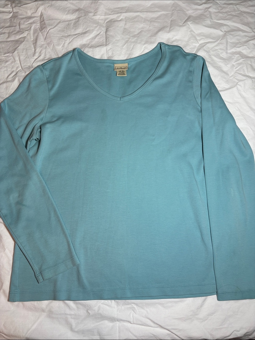 L.L. Bean 100% cotton Blue/teal v-neck long sleeve top Medium